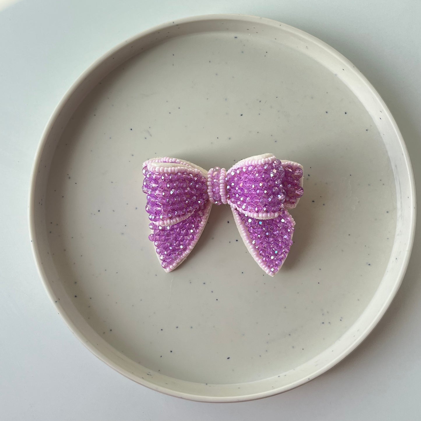 PearlBow Beaded Hair Claw Clip - Lavender Shine