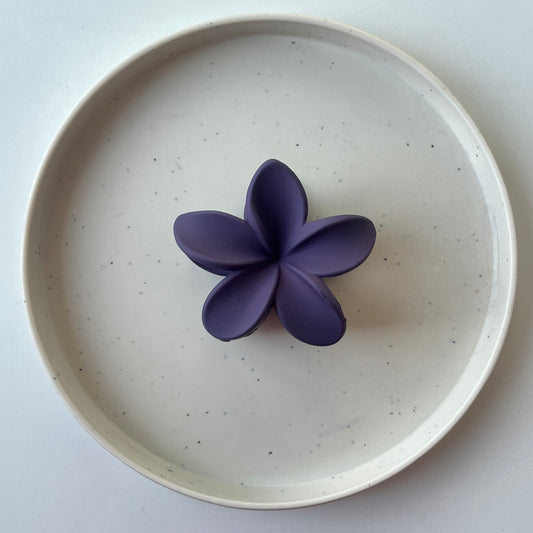 Matte Flower Hair Claw Clip – Lavender Purple