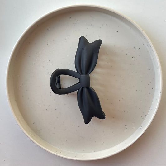 Matte Bow Hair Claw - Black